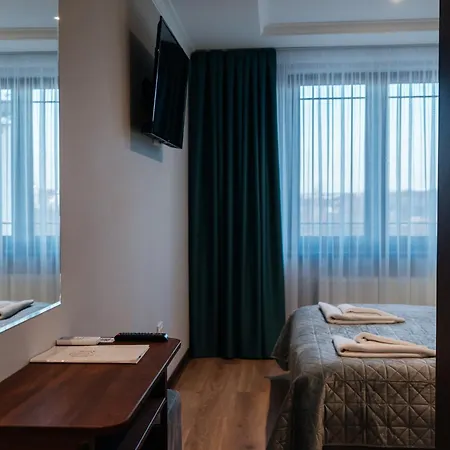 Soprano Hotel *